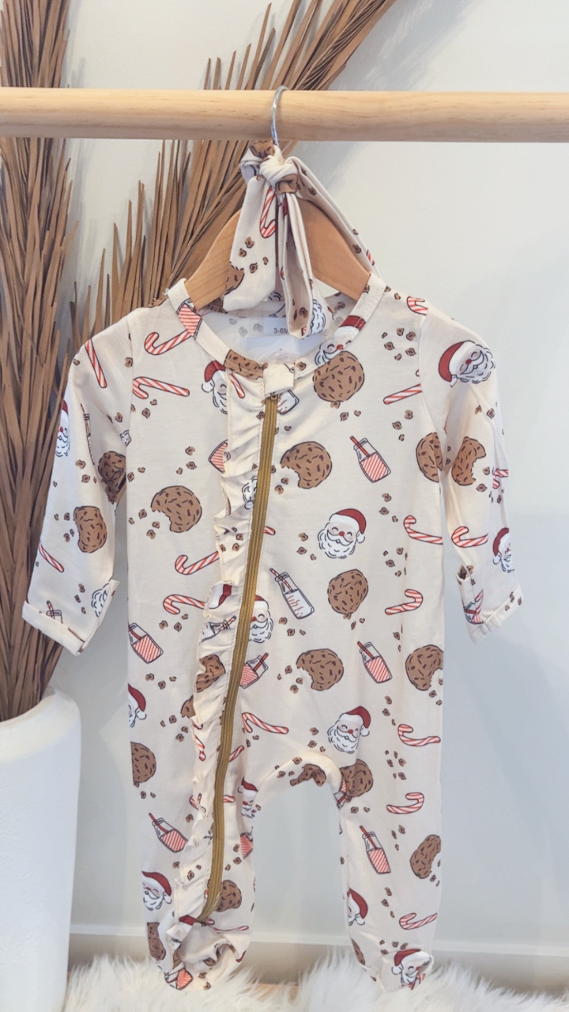 Santa Ruffle Zippy and Bow Set